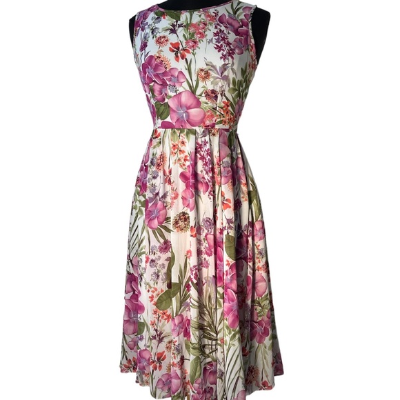 Gabby Skye Floral Print Dress - Picture 2 of 10